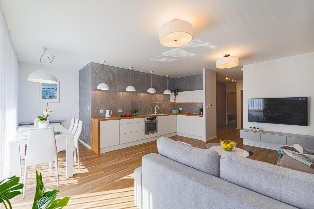 שצ'צ'ירק Bialy Apartament מראה חיצוני תמונה