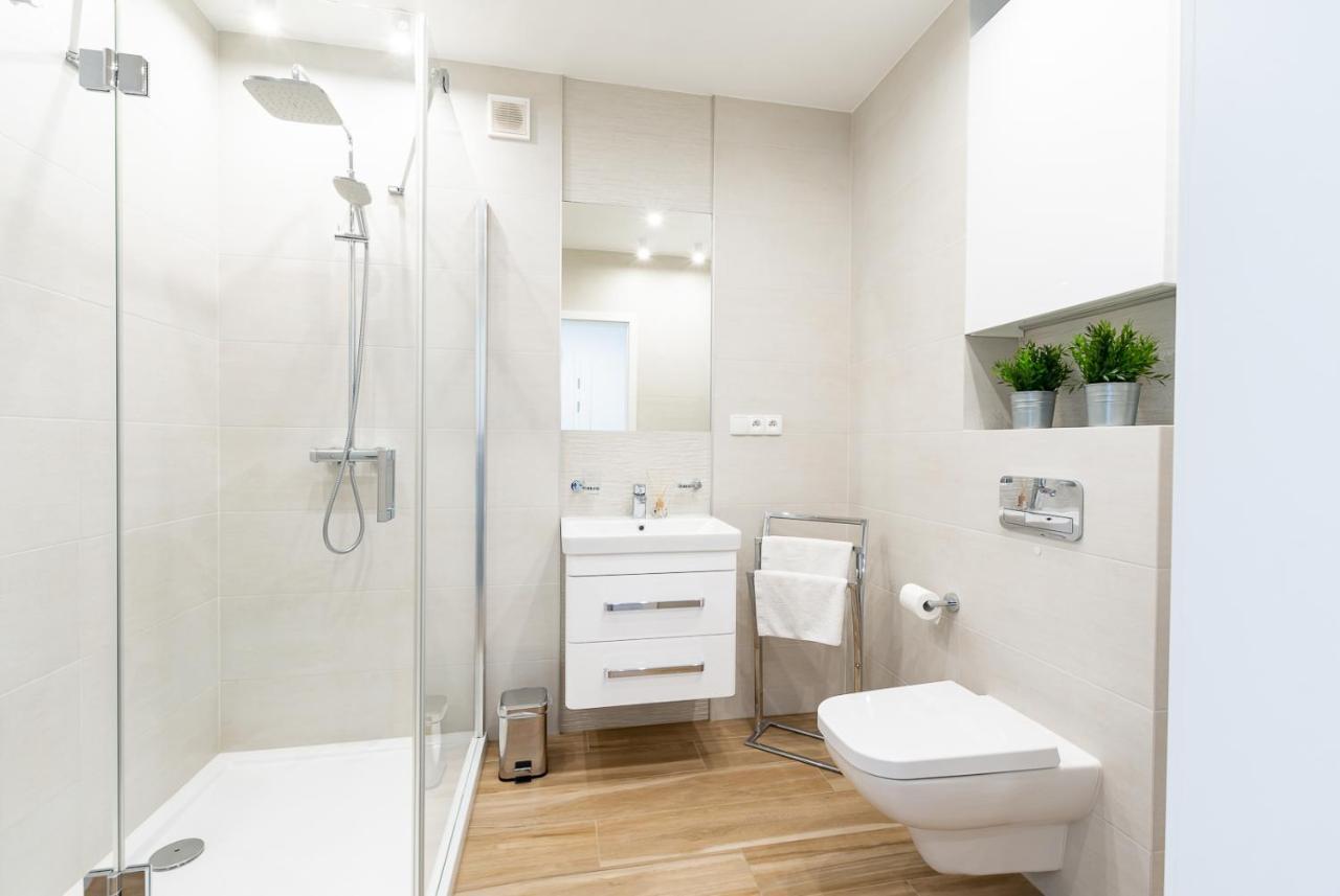שצ'צ'ירק Bialy Apartament מראה חיצוני תמונה