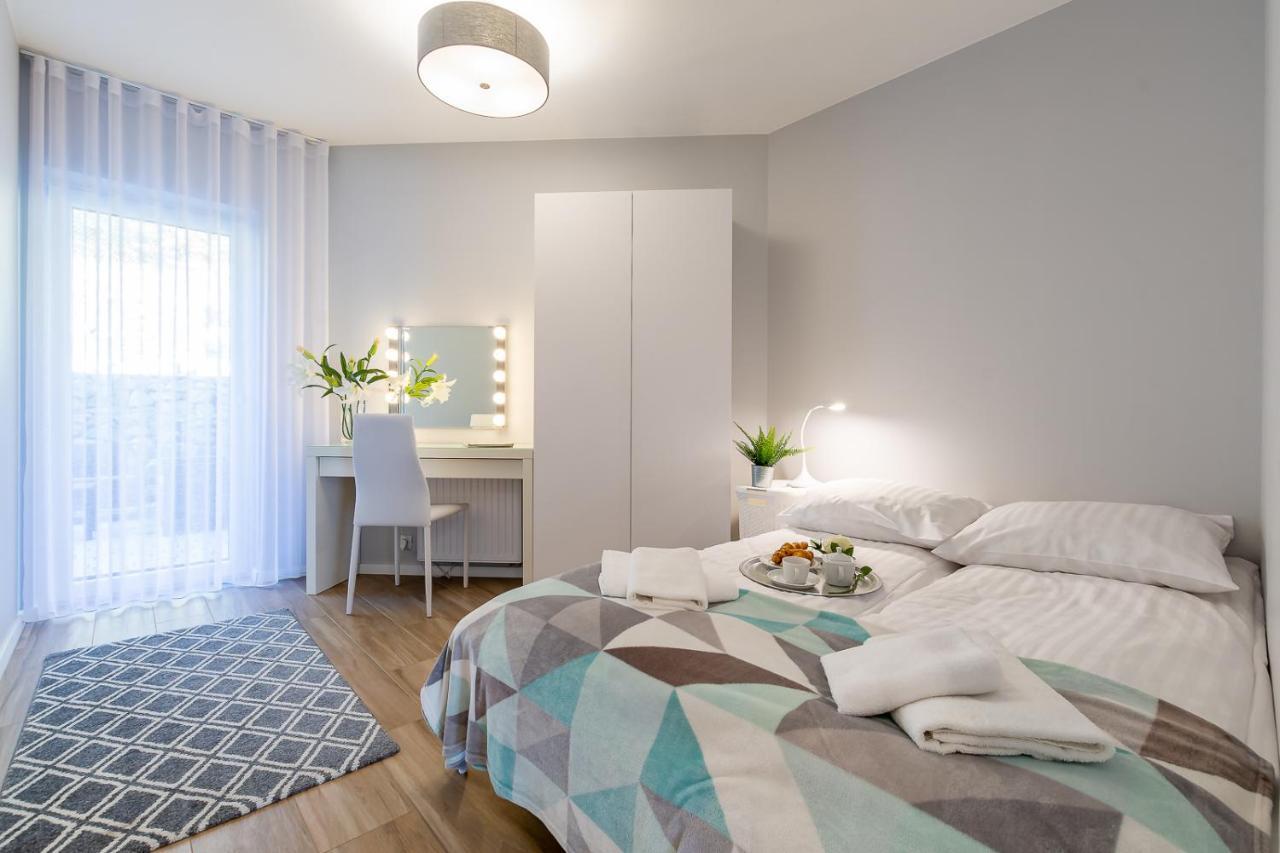 שצ'צ'ירק Bialy Apartament מראה חיצוני תמונה