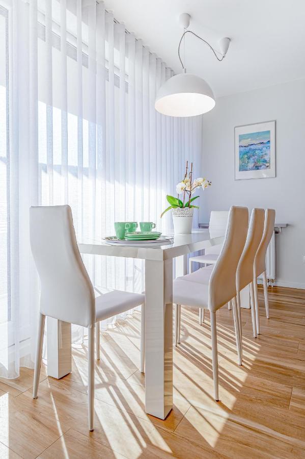 שצ'צ'ירק Bialy Apartament מראה חיצוני תמונה
